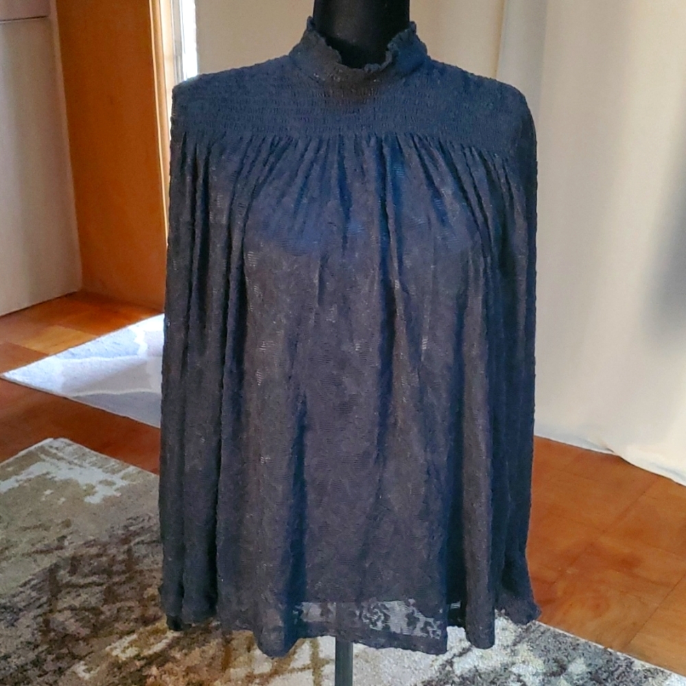 Long sleeve lace top